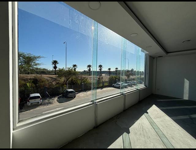 175M² BUSINESS TO LET IN NORTHGATE BUSINESS PARK